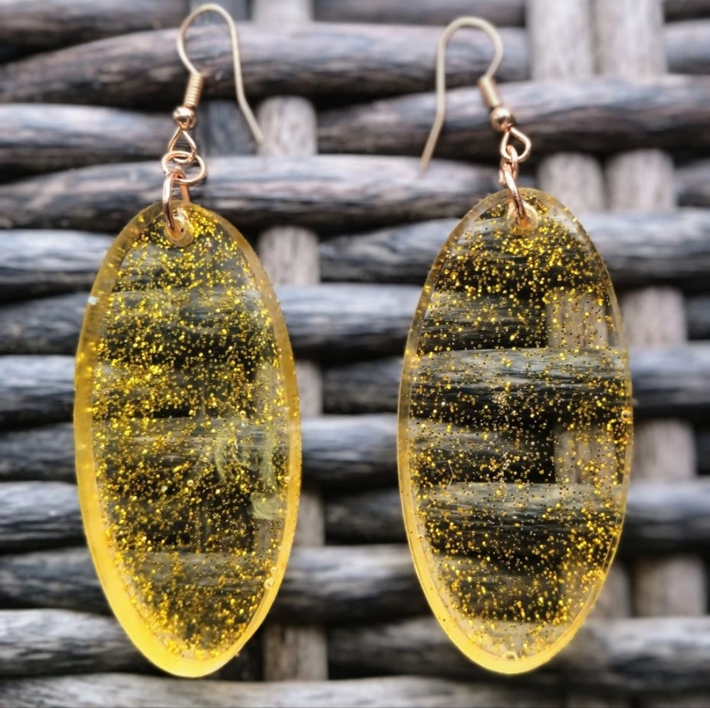 Oval resin earrings